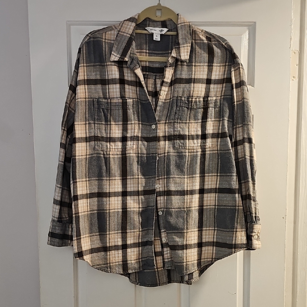 Old Navy Gray Plaid Boyfriend Shirt